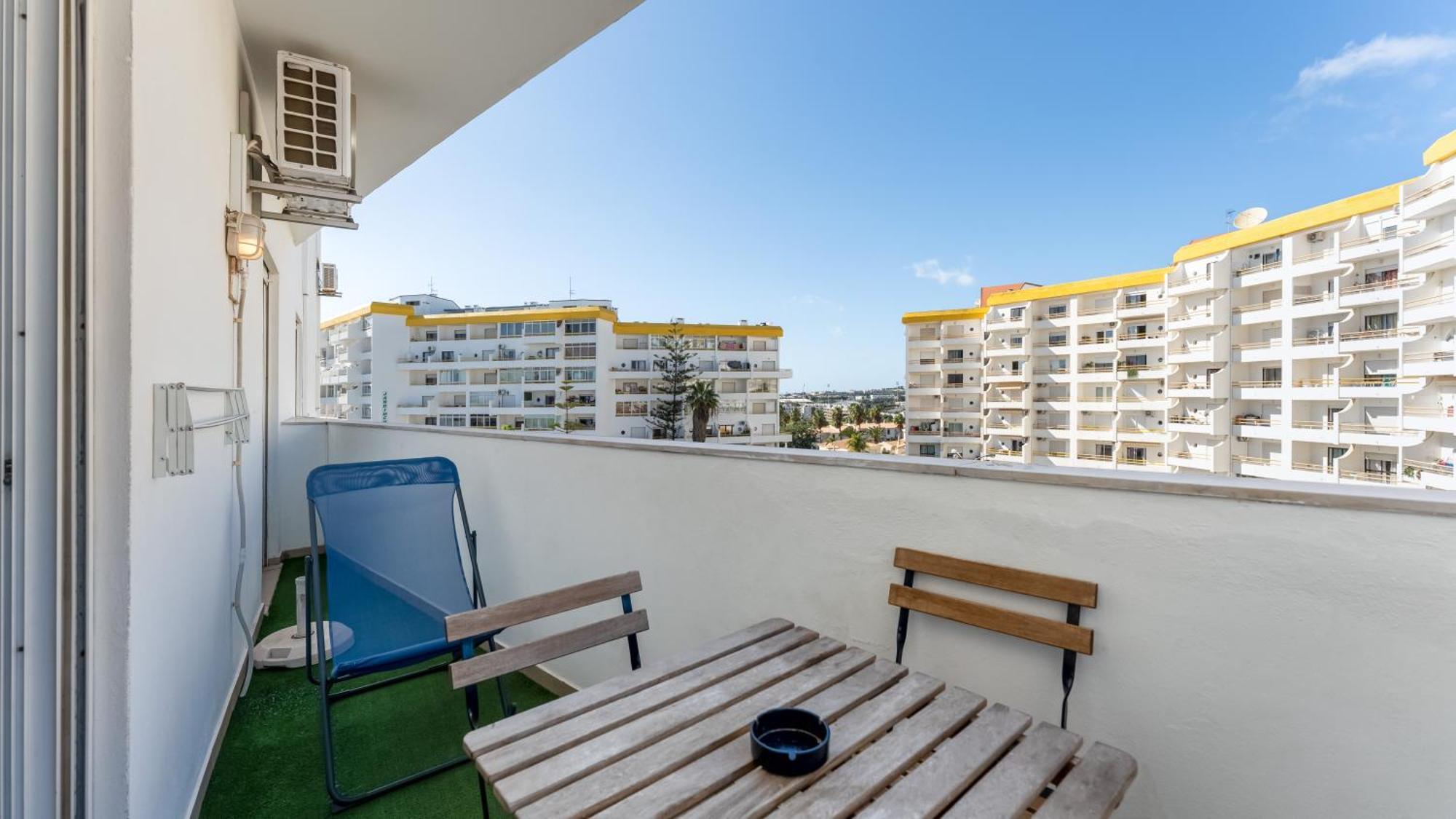 Sunny Retreat With Pool And Balcony By Lovelystay Albufeira Exterior foto