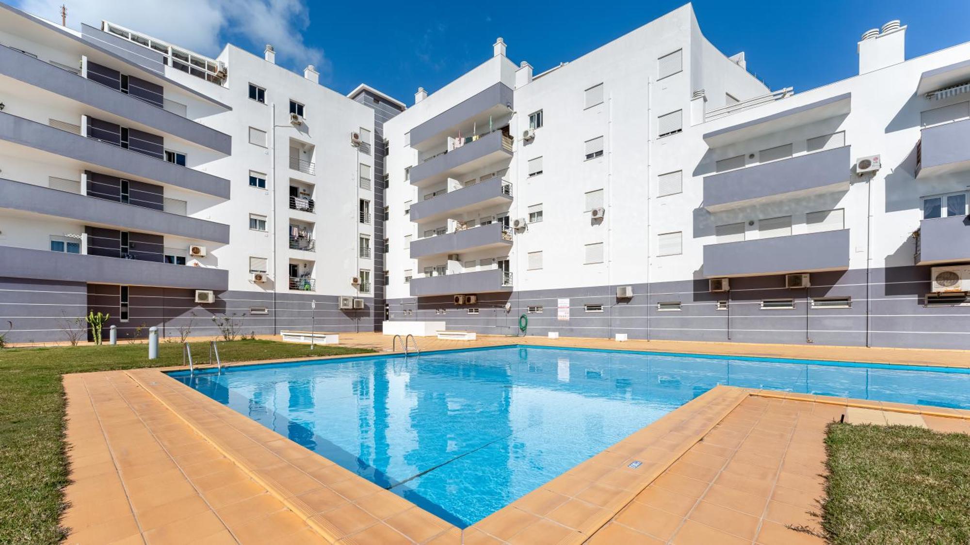 Sunny Retreat With Pool And Balcony By Lovelystay Albufeira Exterior foto