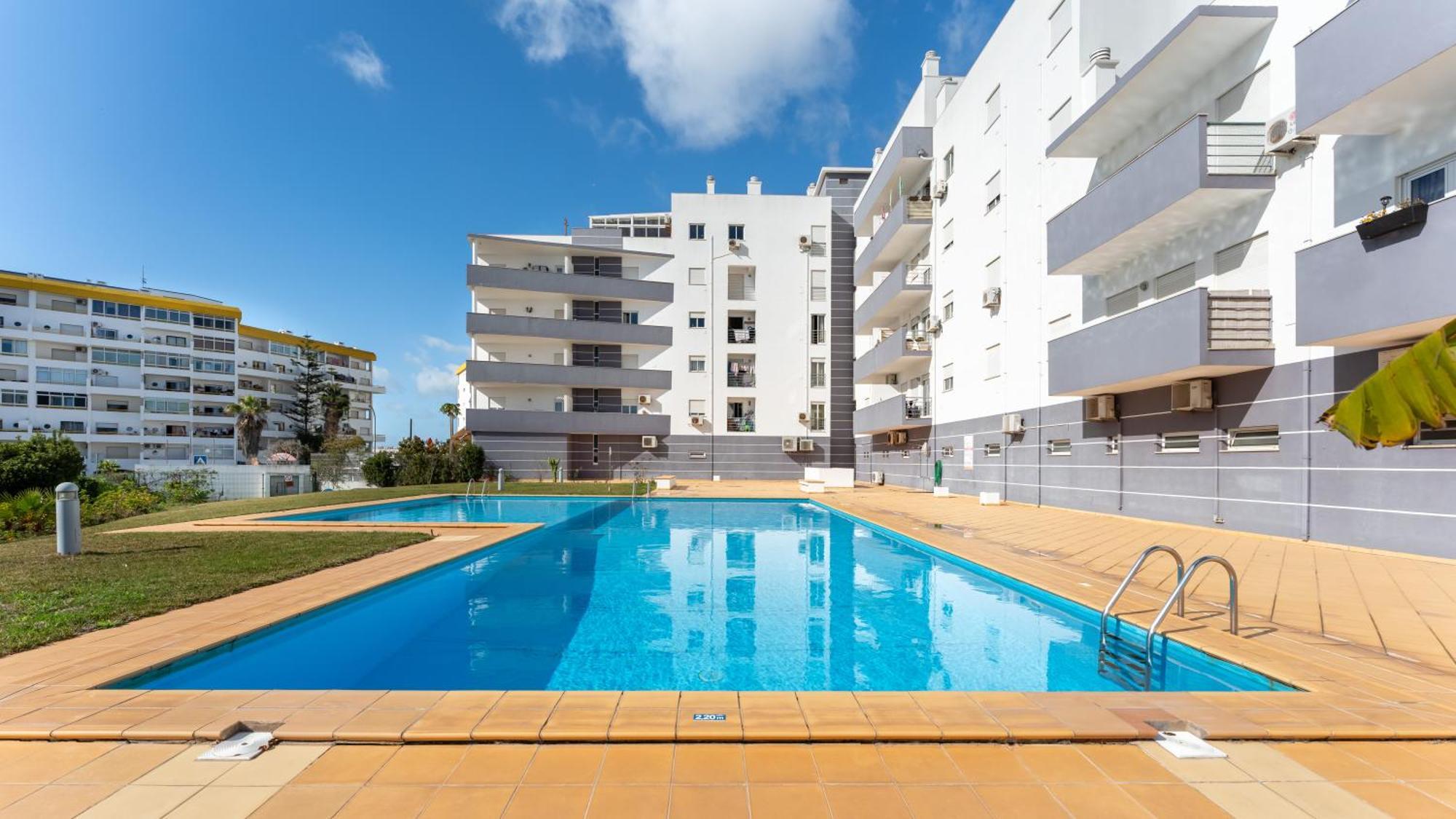 Sunny Retreat With Pool And Balcony By Lovelystay Albufeira Exterior foto